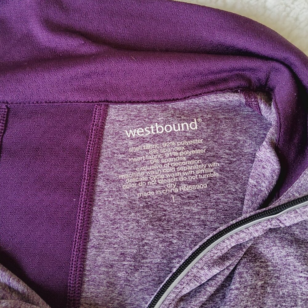 Long-sleeved Athletic top size Large - Picture 7 of 7